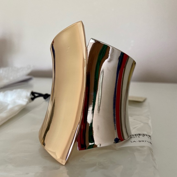 Eye Candy LA Cleo Cuff Bracelet - Picture 2 of 4